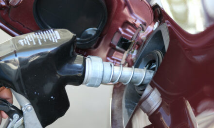 Hur många liter bensin rymmer en bil?
